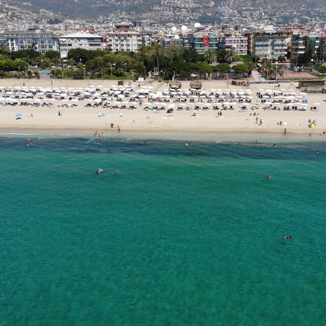Antalya'da turist sayısı 9 milyonu geçti