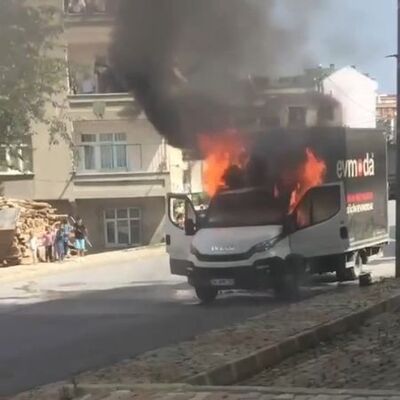 Deodorant patladı! Araç kül oldu!