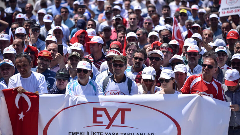 İşveren için yaşlı, devlet için genç