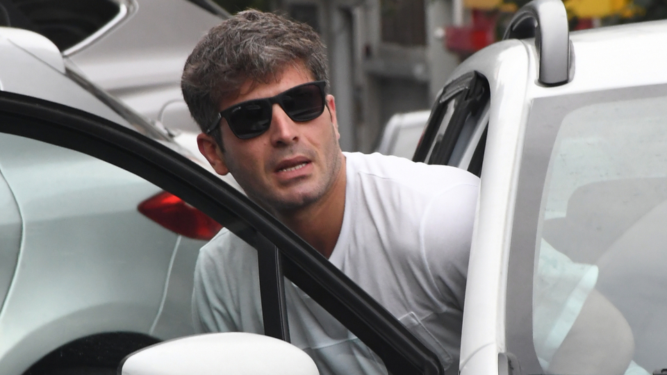 "Soru sormayın, yorgunum"