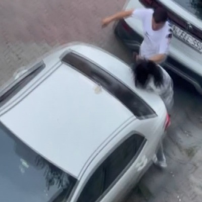 Genç kıza kan donduran şiddet! Bıçakla tehdit edip yumrukladı