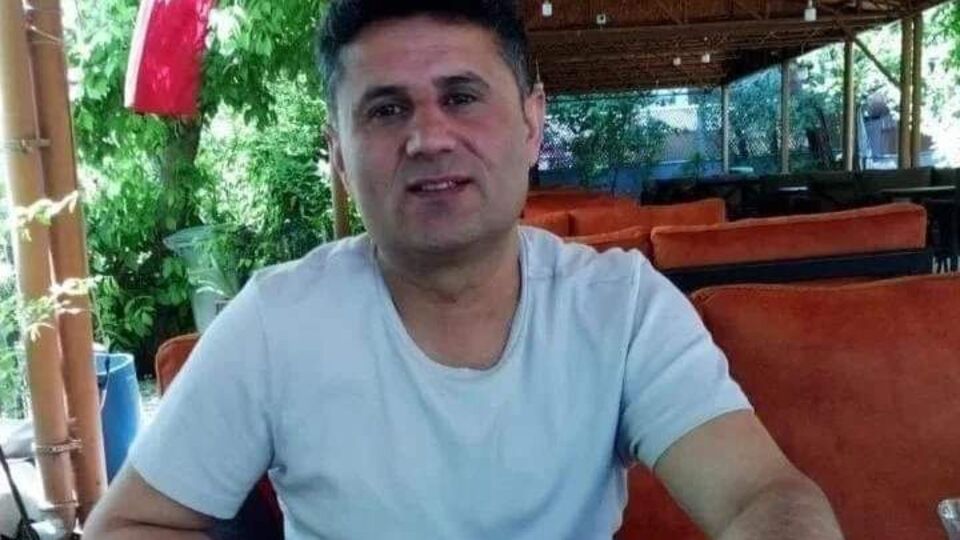 Eski eşini başından vurarak öldürdü