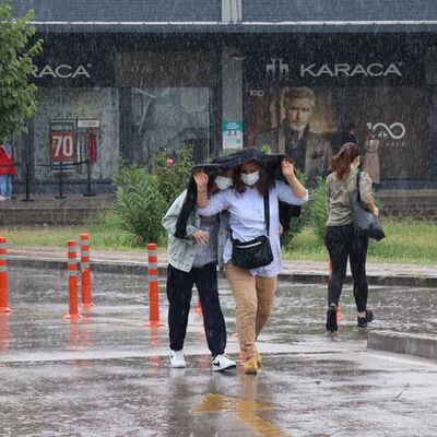 Meteoroloji'den haritalı uyarı! 4 bölgede sağanak!