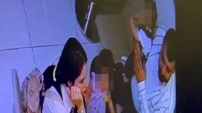 Çocukla aile gibi girdiler! Bileziği çaldılar!