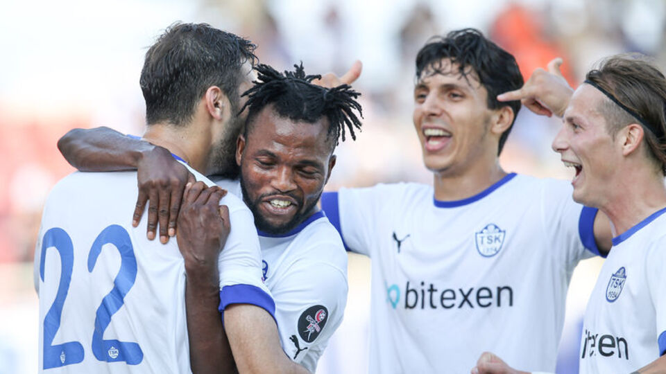 Tuzlaspor 4 köşe!