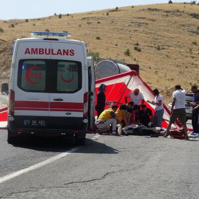 Kara yoluna düştü! delta kanat kazası: 2 ölü!