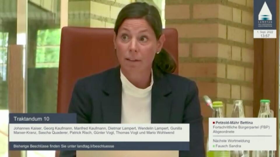 Deprem oturumunda deprem oldu