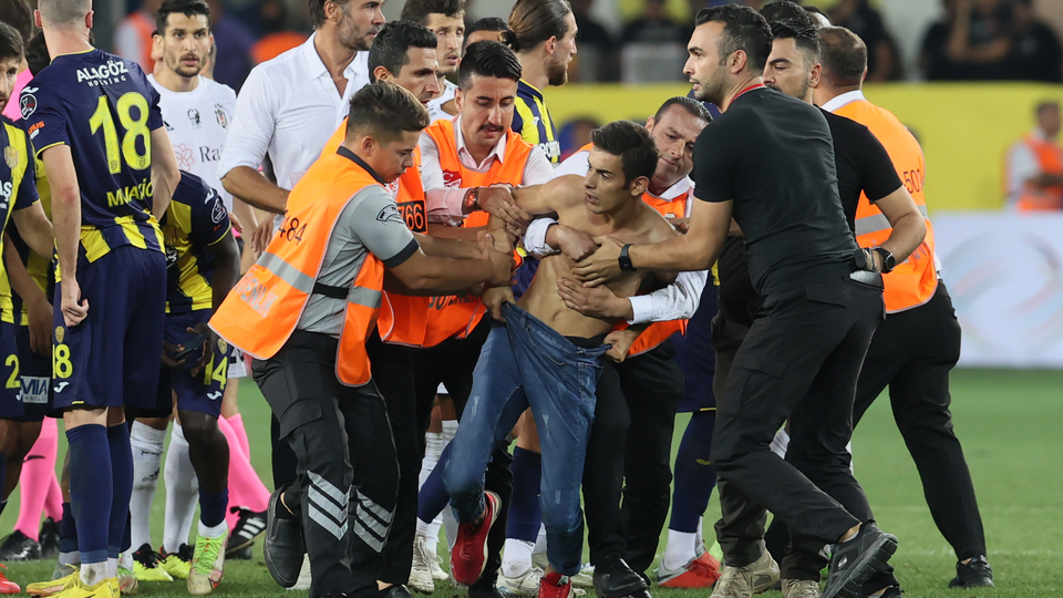 Saldırgan taraftar serbest bırakıldı!