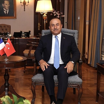 Çavuşoğlu'ndan Macron'a tepki