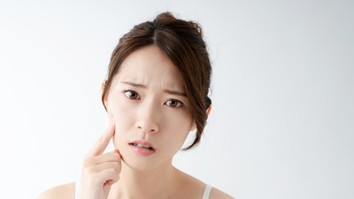 Yüzdeki lekeler neden olur, nasıl geçer?