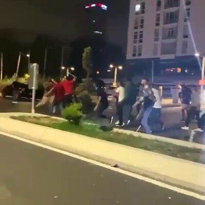 Eğlence sonrası 10 kişi birden saldırdı!