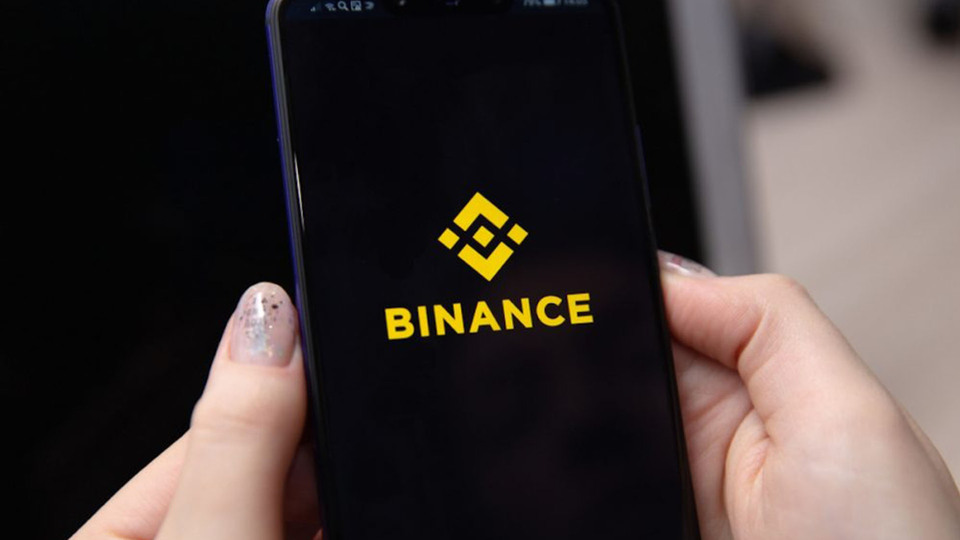 Binance'den sabit coin hamlesi