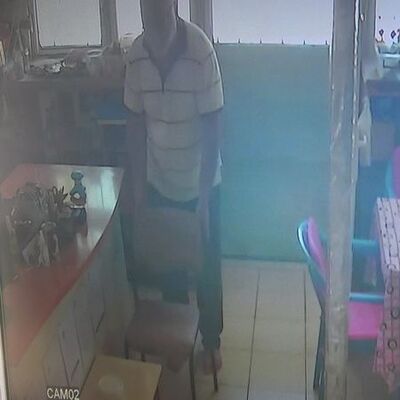 Herkesin başına gelebilir! Boğuluyordu! Sandalye ile kurtuldu!