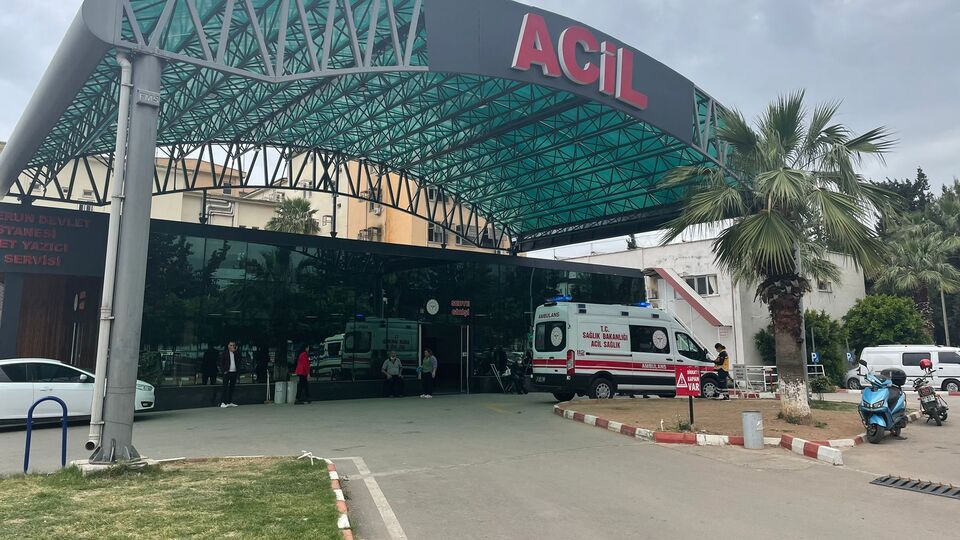 Karı-koca sahte içkiden zehirlendi