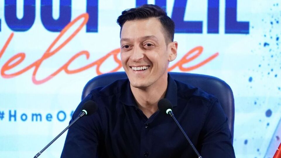 Mesut Özil kimdir?