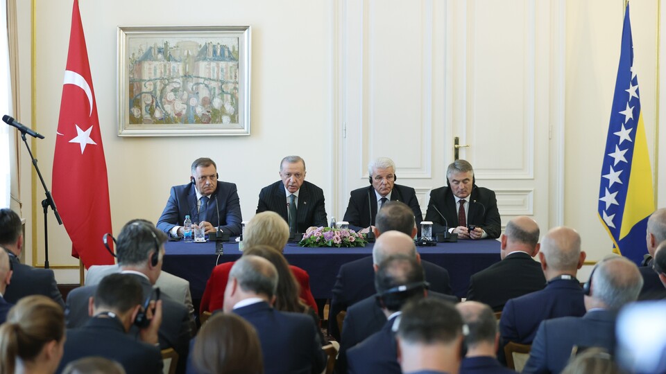 Türkiye - Bosna Hersek'e kimlik kartıyla giriş yapabilecek!