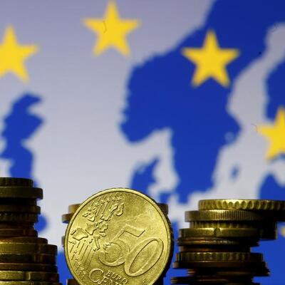 Fitch: Vanalar kapandı, Euro Bölgesi'nin resesyon riski arttı