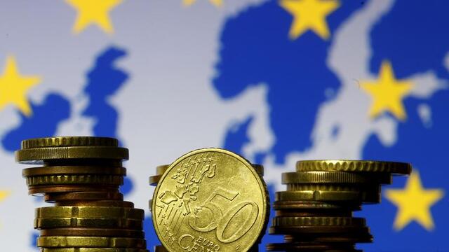 Fitch: Vanalar kapandı, Euro Bölgesi'nin resesyon riski arttı
