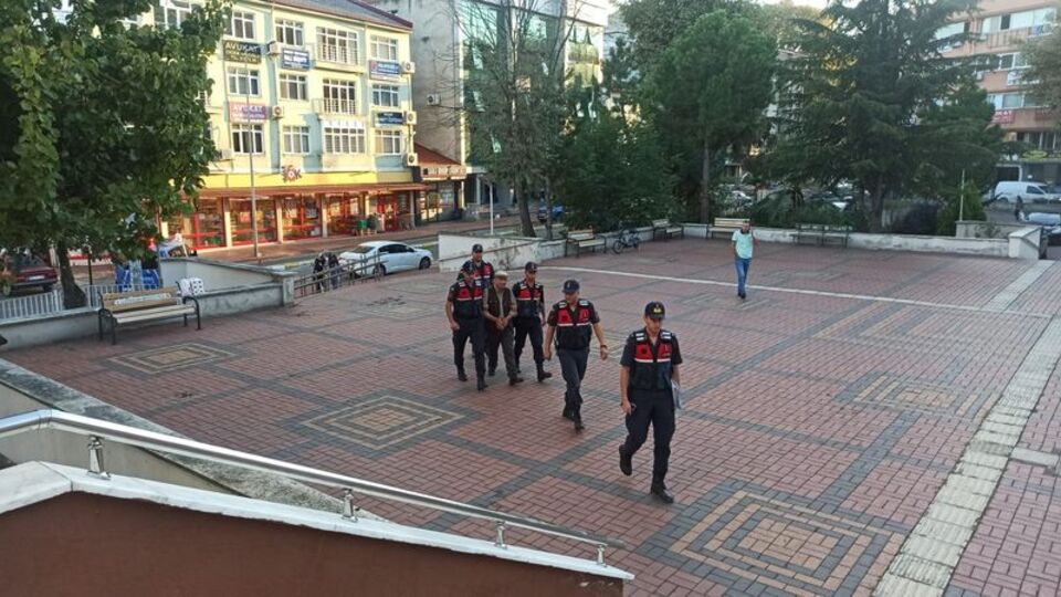 Kesik baş cinayetinde suç aleti balta aranıyor