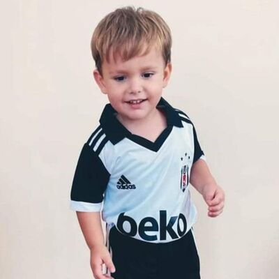 Yavuz 4 yaşındaydı! Yavru kartal ağlattı!