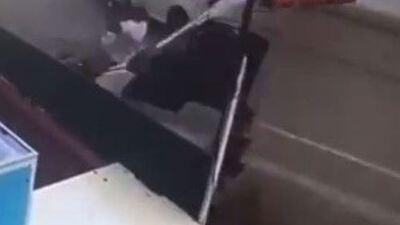 Dehşet anı kamerada! Taciz şüphelisini araçla ezdi!