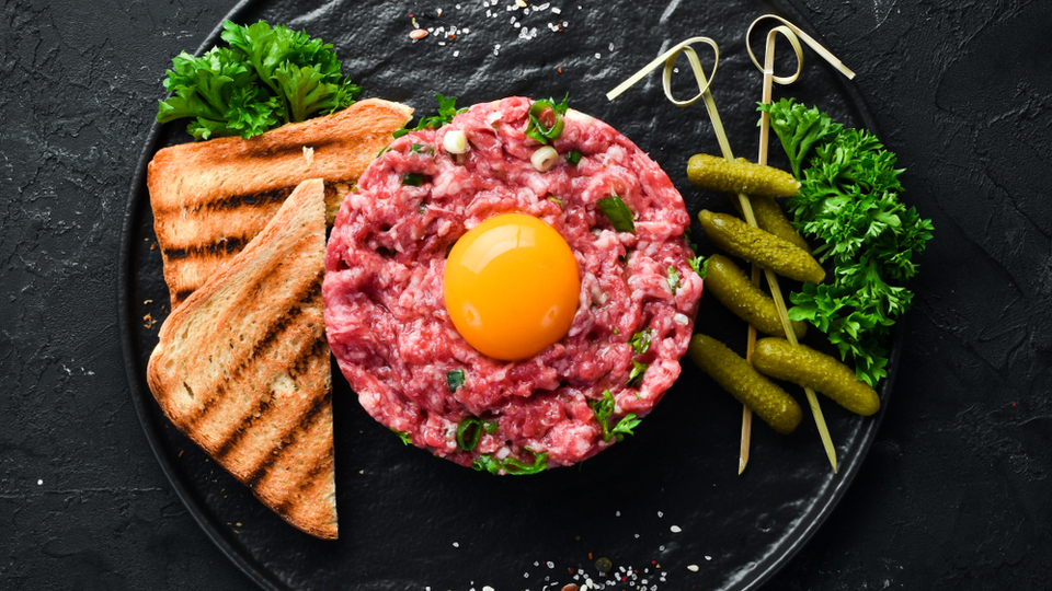 Steak tartar tarifi