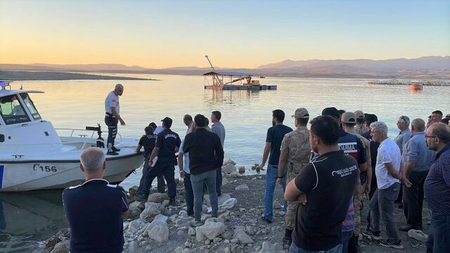 Keban'da batan tekne bulundu! Kayıp balıkçı aranıyor