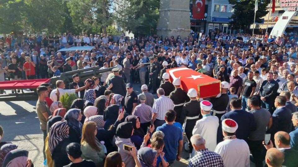 Şehit Uçakcı son yolculuğuna uğurlandı