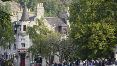 Kraliçe'nin naaşı taşınıyor