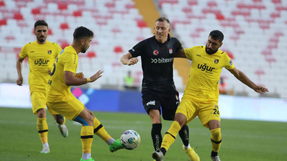 Sivas'ta kazanan yok