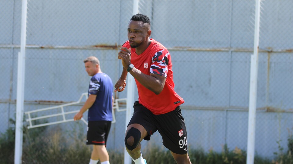 Sivasspor'da Leke James şoku!
