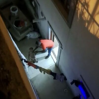 Çocuklara dayak kameraya yansıdı