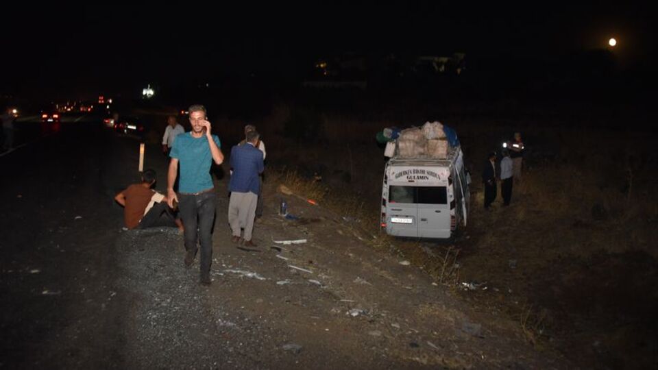 Şanlıurfa'da kaza: 16 yaralı