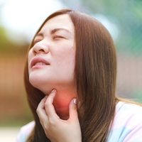 Boğaz kaşıntısı neden olur, nasıl geçer?