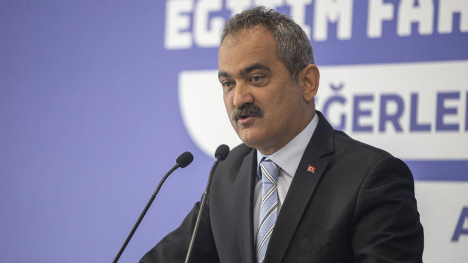 Bakan Özer'den 'okullarda bütçe' açıklaması