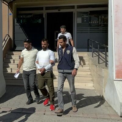 İki çocuk annesiydi! 20 bıçak darbesi!