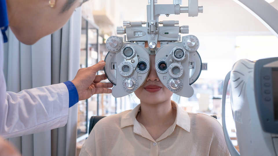 Çok odaklı göz içi lens kimlere yapılır?