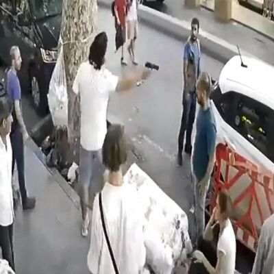 İstanbul'da silah çeken yabancı sınır dışı!