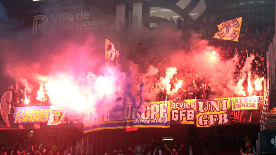 Fenerbahçe taraftarı engel tanımadı!