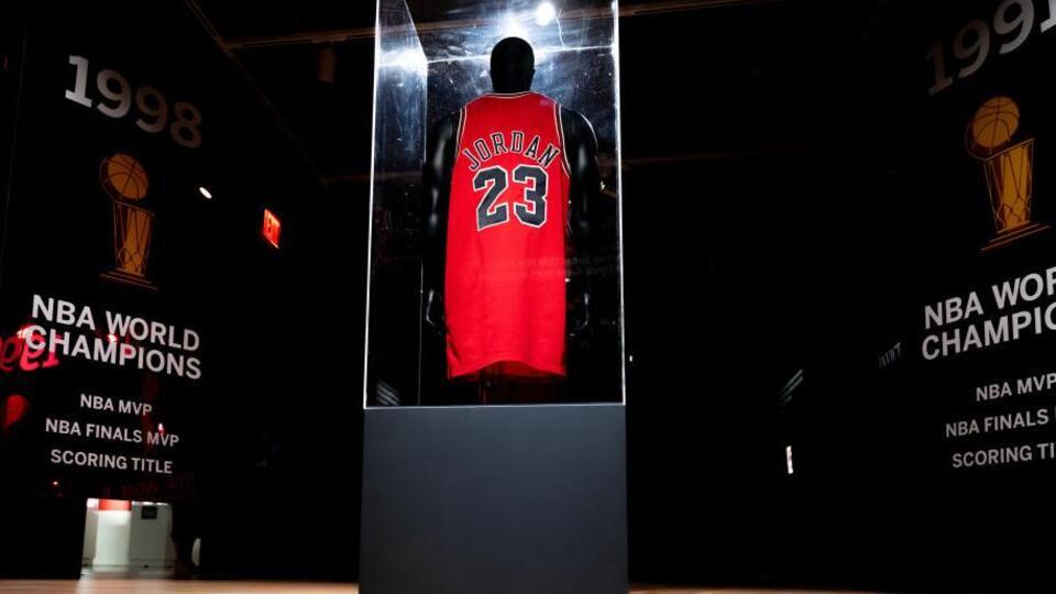 Michael J﻿ordan'ın 'Son Dans' forması 10.1 milyon dolara satıldı