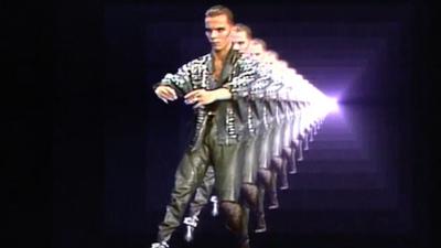 Salt'ın yeni sergisi "Sahnede 90'lar"