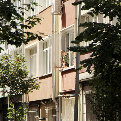 Şişli'de rehine krizi! Annesini bıçakla rehin aldı