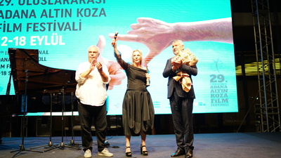 Altın Koza'da 'Onur Ödülleri' verildi