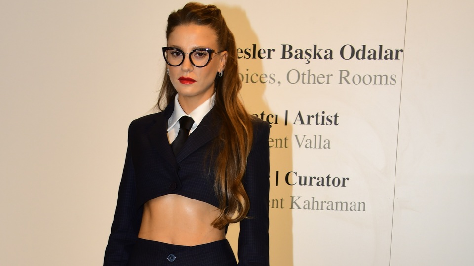 Serenay'ın sanat ziyareti