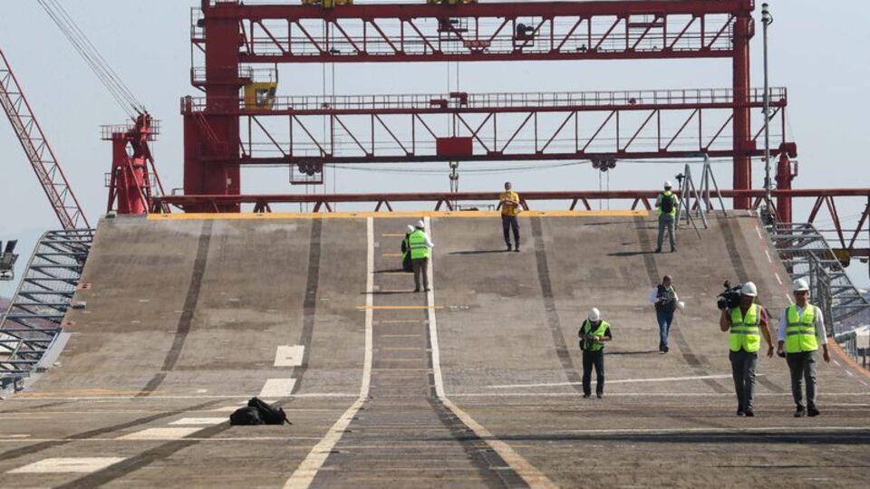 TCG Anadolu: İşte Türkiye'nin hücum gemisi