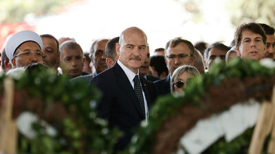 Soylu: Kuklalar değişse de...