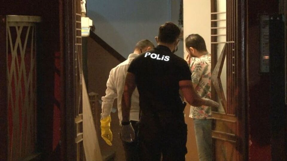 Ev sahibini öldürüp halıya sardı! Kiracı dehşeti!