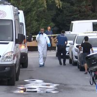 Önce baldızını sonra eşini bıçaklayarak öldürdü