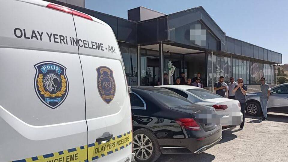 Barışma teklifini reddeden eşini öldürdü