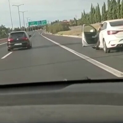 TEM'de maganda kâbusu! Aracını kapısı açıkken sürdü